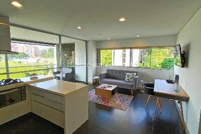 Apartamento de 2 alcobas en arriendo en Los Balsos, Medellín, 89 m² · foto 4 de 14