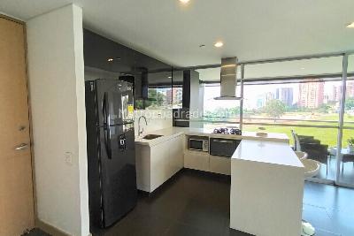 Apartamento de 2 alcobas en arriendo en Los Balsos, Medellín, 89 m² · foto 6 de 14