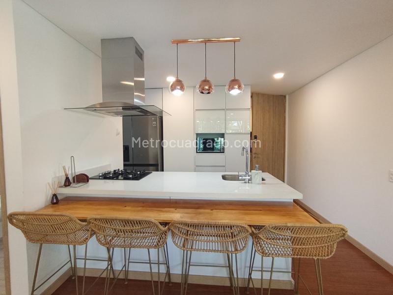Apartamento Amoblado de 2 Alcobas en Loma del Campestre - 2