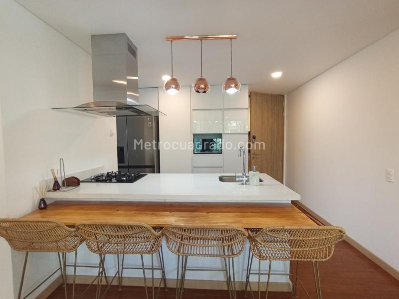Apartamento Amoblado de 2 Alcobas en Loma del Campestre - 3