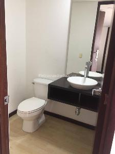 Apartamento de 2 alcobas en arriendo en Milla De Oro, Medellín, 96 m² · foto 8 de 11