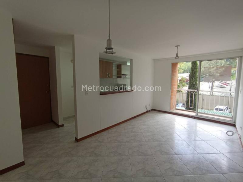 Spacious 3BR Apartment in Castropol - 4