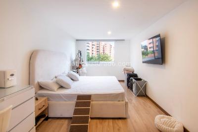 Apartamento de 2 alcobas en venta en Loma De Los Gonzalez, Medellín, 78 m² · foto 4 de 10