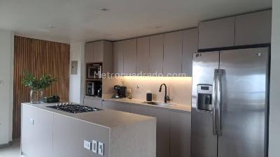 Apartamento en arriendo en El Poblado, Medellín · foto 9 de 12