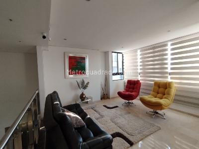 Apartamento de 3 alcobas en arriendo en Altos Del Poblado, Medellín, 315 m² · foto 13 de 19