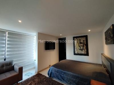 Apartamento de 3 alcobas en arriendo en Altos Del Poblado, Medellín, 315 m² · foto 15 de 19