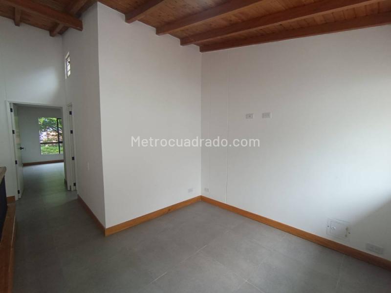 Casa Cómoda de 3 Alcobas y 4 Baños en San Lucas - 5