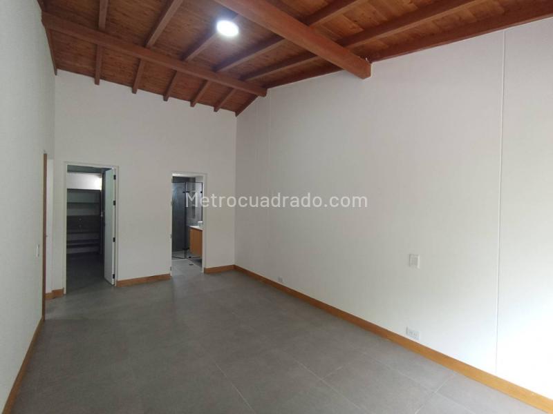 Casa Cómoda de 3 Alcobas y 4 Baños en San Lucas - 8