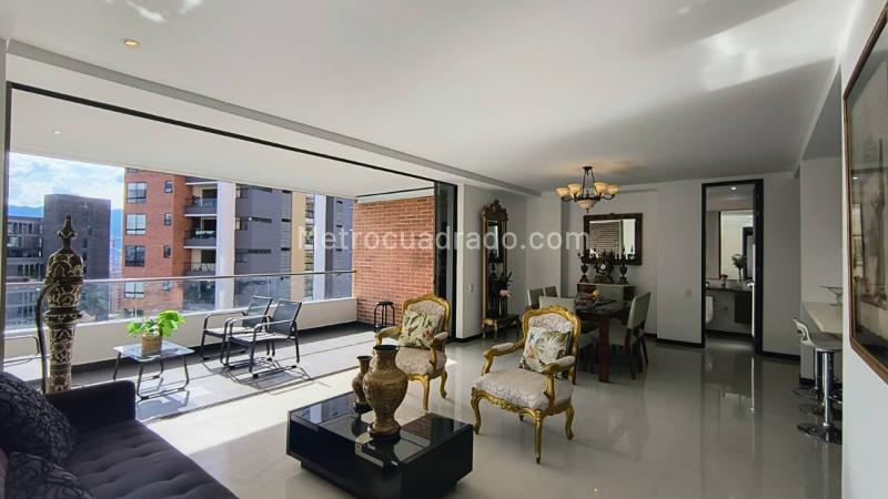 Apartamento Amoblado de 3 Alcobas con Vista a la Ciudad en Las Lomas 2 - 7