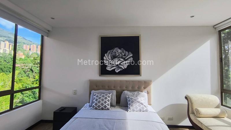 Apartamento Amoblado de 3 Alcobas con Vista a la Ciudad en Las Lomas 2 - 9