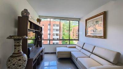 Apartamento de 3 alcobas en arriendo en Las Lomas 2, Medellín, 157 m² · foto 10 de 20