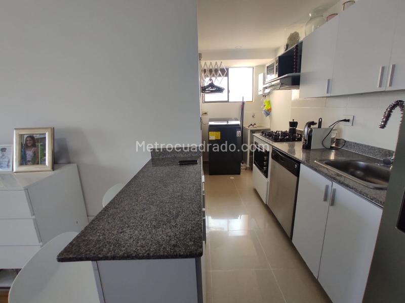 Apartamento Amoblado de 3 Alcobas en Loma de los González - 2
