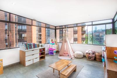 Apartamento de 3 alcobas en venta en La Concha, Medellín, 245 m² · foto 2 de 12