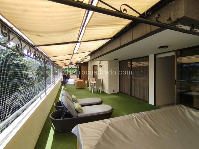 Exclusive 4BR Apartment with Terrace in San Lucas - 3