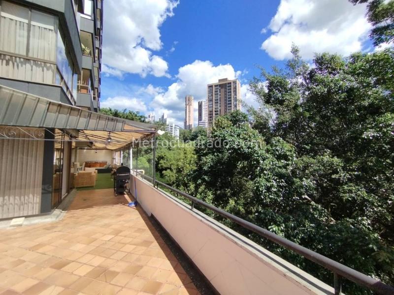 Exclusive 4BR Apartment with Terrace in San Lucas - 4