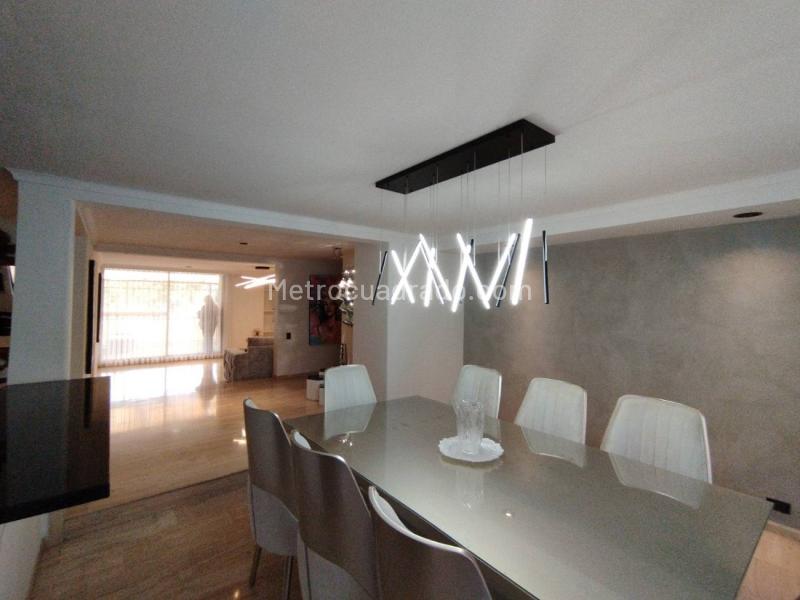Exclusive 4BR Apartment with Terrace in San Lucas - 5