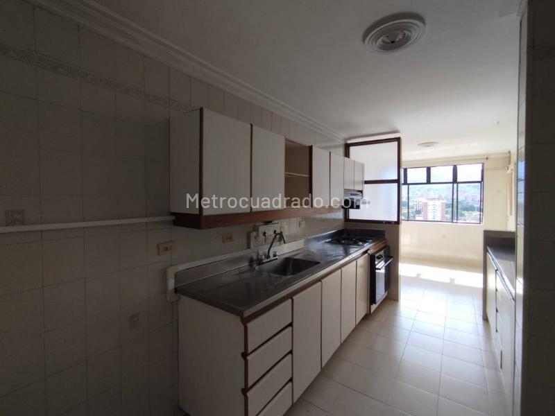 Apartamento Cómodo de 3 Alcobas en Suramericana - 4