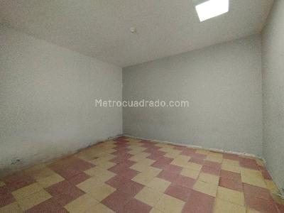 Casa de 4 alcobas en arriendo en Manila, Medellín, 200 m² · foto 10 de 17