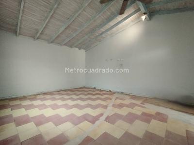 Casa de 4 alcobas en arriendo en Manila, Medellín, 200 m² · foto 13 de 17