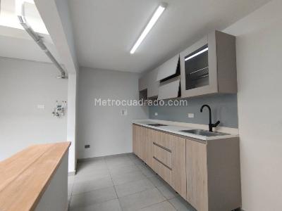 Casa de 4 alcobas en arriendo en Manila, Medellín, 200 m² · foto 14 de 17