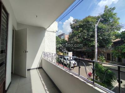 Casa de 4 alcobas en arriendo en Manila, Medellín, 200 m² · foto 5 de 17