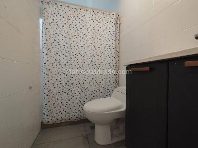 Casa de 4 alcobas en arriendo en Manila, Medellín, 200 m² · foto 8 de 17