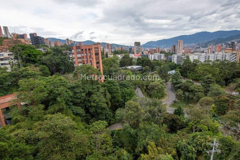 Espectacular Penthouse de 3 Alcobas en El Tesoro - 2