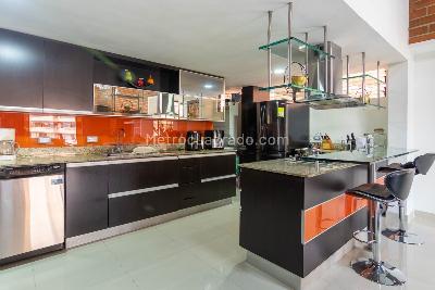 Apartamento de 3 alcobas en venta en Loma De Los Gonzalez, Medellín, 256 m² · foto 6 de 7
