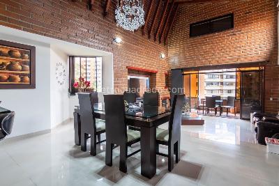 Apartamento de 3 alcobas en venta en Loma De Los Gonzalez, Medellín, 256 m² · foto 7 de 7