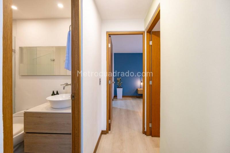 Modern 2BR Furnished Apartment in Provenza - 4