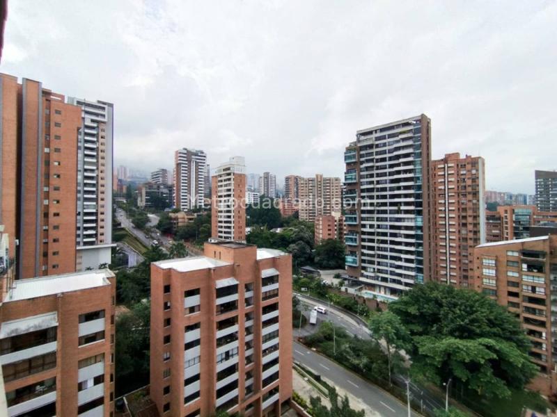 Spectacular 2BR Apartment in Loma De Los Parra