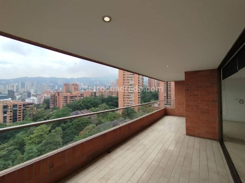 Espectacular Apartamento de 2 Alcobas en Loma de Los Parra - 4