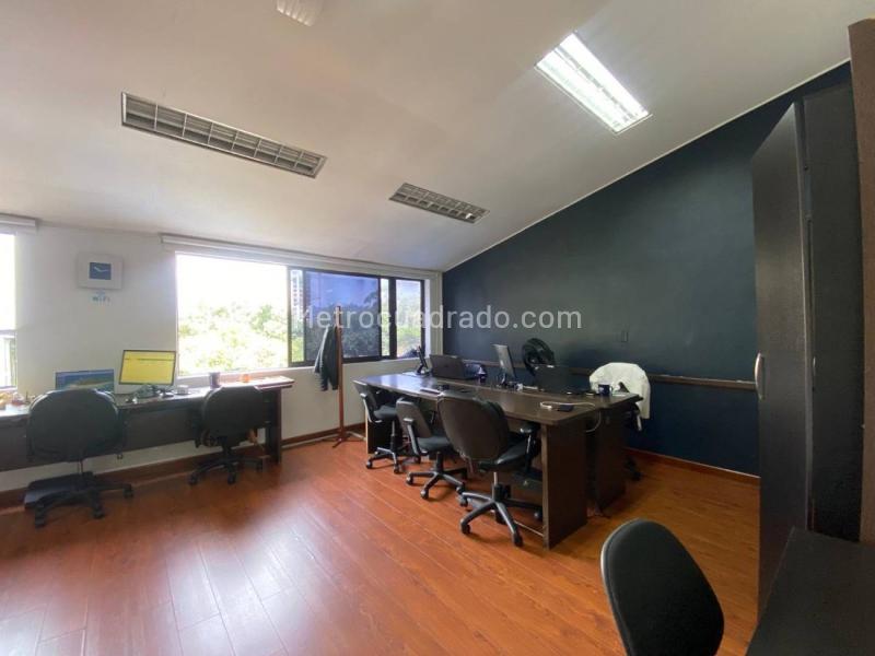 Casa Comercial en Arriendo en El Poblado - 9