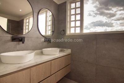 Casa de 4 alcobas en venta en El Tesoro, Medellín, 345 m² · foto 13 de 16