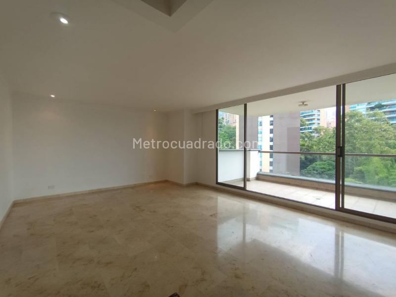 Comfortable 2BR Apartment with Panoramic View in Las Lomas - 7