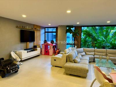 Apartamento en arriendo en Poblado, Medellín · foto 3 de 16