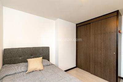 Apartamento de 2 alcobas en arriendo en Castropol, Medellín, 117 m² · foto 9 de 17