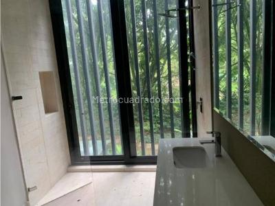 Apartamento de 3 alcobas en venta en San Lucas, Medellín, 335 m² · foto 18 de 19
