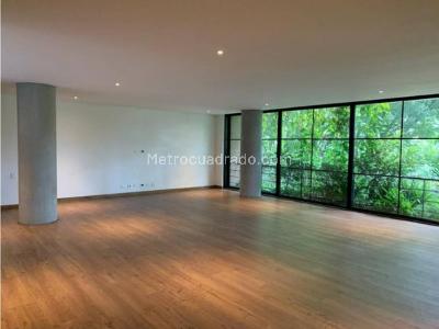 Apartamento de 3 alcobas en venta en San Lucas, Medellín, 335 m² · foto 2 de 19