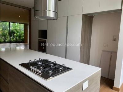 Apartamento de 3 alcobas en venta en San Lucas, Medellín, 335 m² · foto 7 de 19