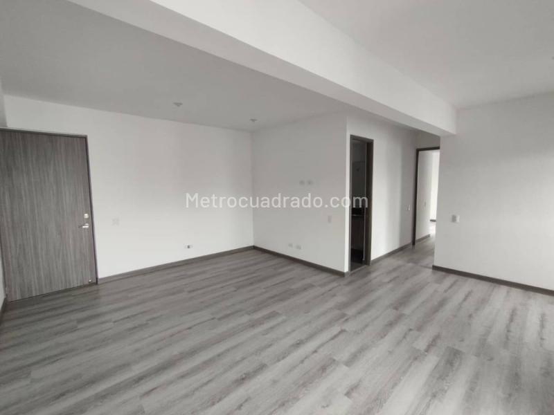 Apartamento Nuevo de 2 Alcobas en El Poblado con 3 Baños y Balcón Panorámico - 6