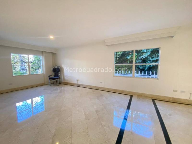 Spectacular 4BR House with Jacuzzi in El Poblado - 4