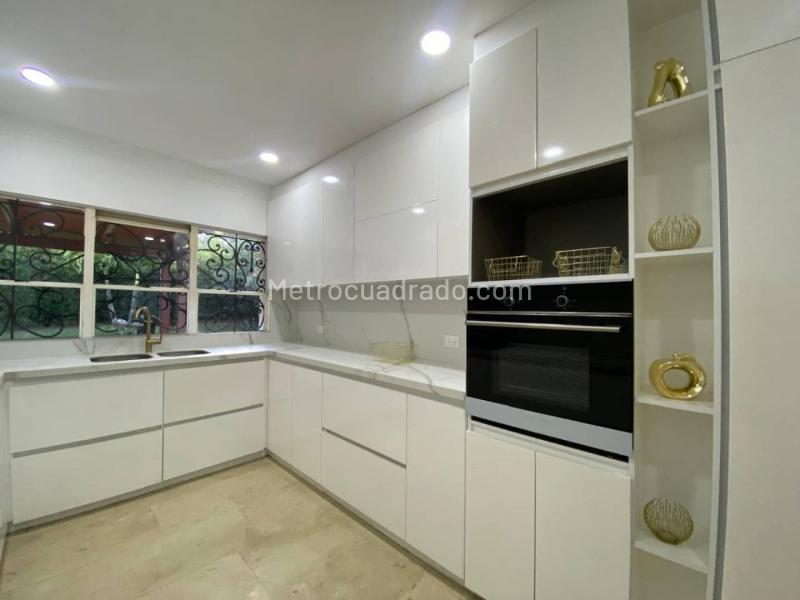 Spectacular 4BR House with Jacuzzi in El Poblado - 7