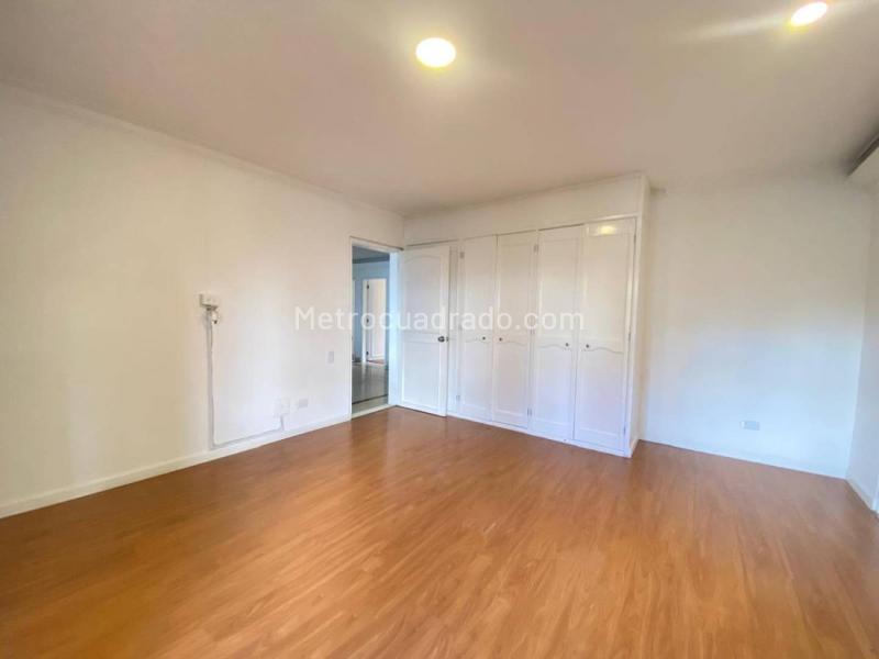 Spectacular 4BR House with Jacuzzi in El Poblado - 9