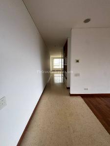 Apartamento en arriendo en Los Balsos, Medellín · foto 14 de 20