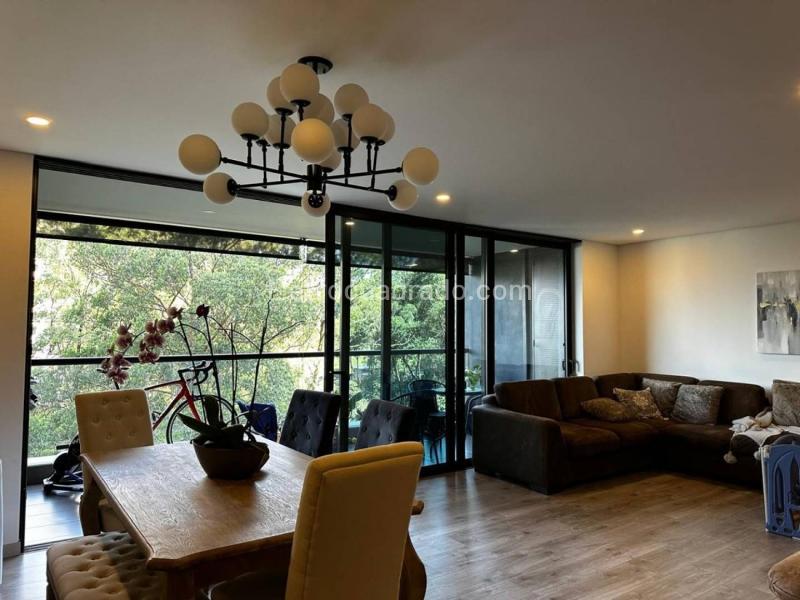 Apartamento Moderno de 3 Alcobas en Altos del Poblado - 3