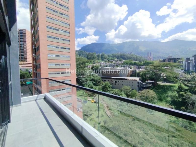 Stylish 1BR Duplex Apartment in Altos Del Poblado - 4