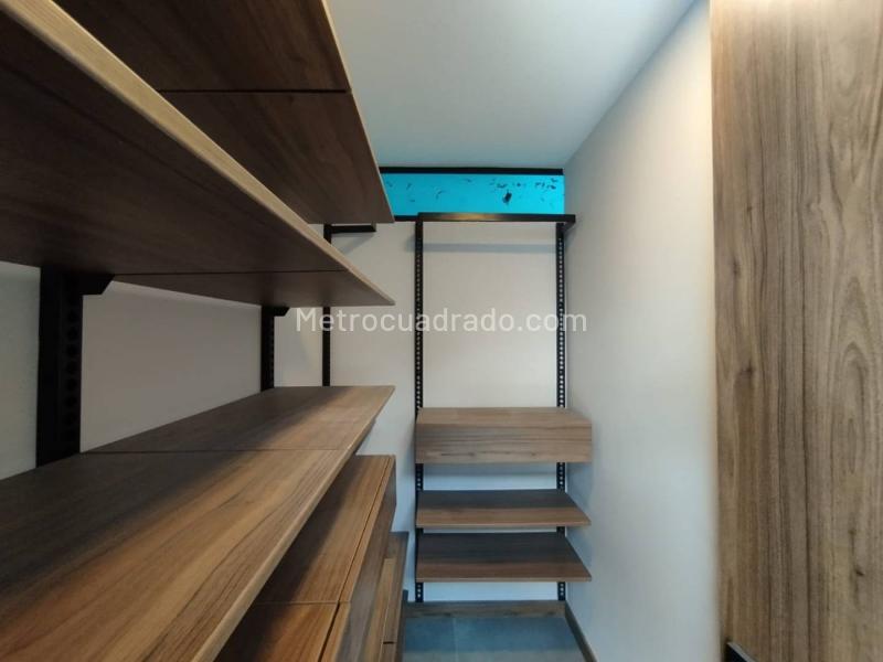 Stylish 1BR Duplex Apartment in Altos Del Poblado - 9
