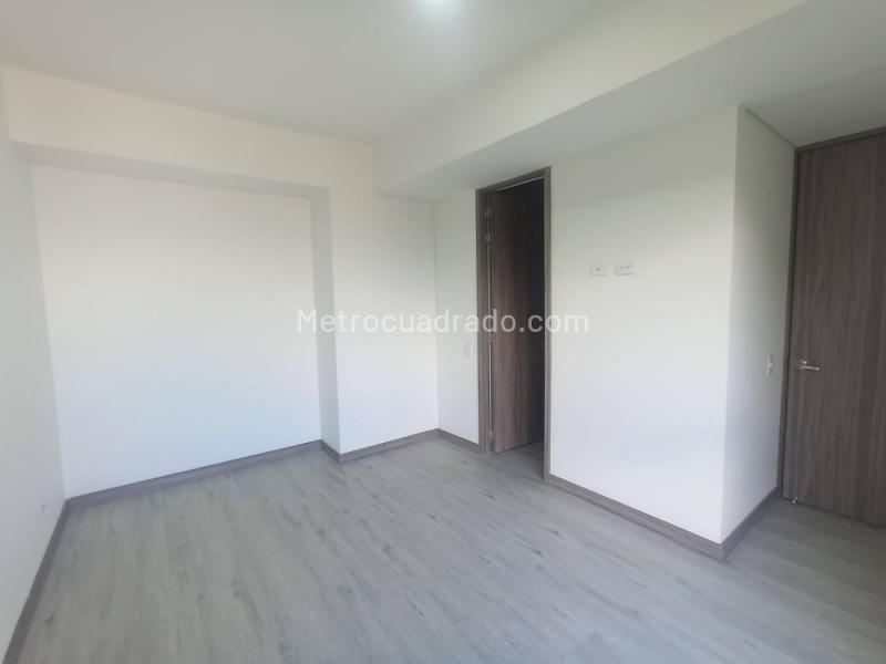 Apartamento Nuevo de 3 Alcobas con Vista Panorámica a Montañas en El Poblado - 2