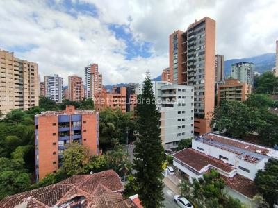Apartamento de 2 alcobas en arriendo en El Poblado, Medellín, 100 m² · foto 1 de 14